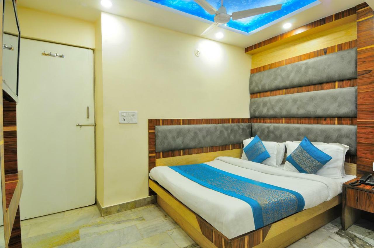 Hotel Lahorimal Deluxe Nowe Delhi Zewnętrze zdjęcie
