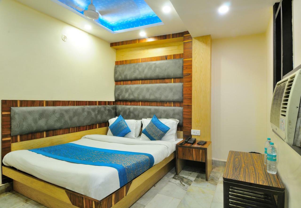 Hotel Lahorimal Deluxe Nowe Delhi Zewnętrze zdjęcie