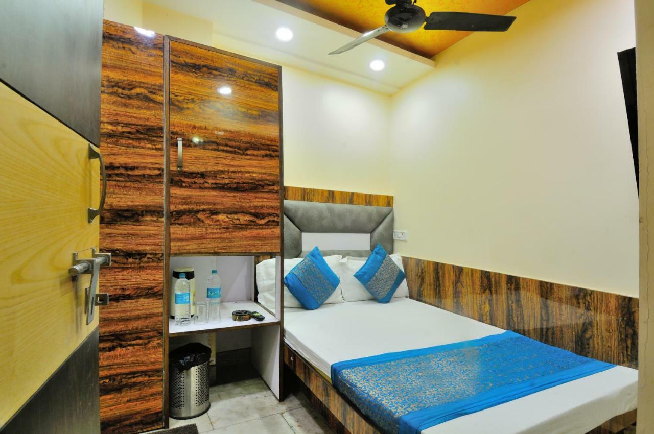Hotel Lahorimal Deluxe Nowe Delhi Zewnętrze zdjęcie